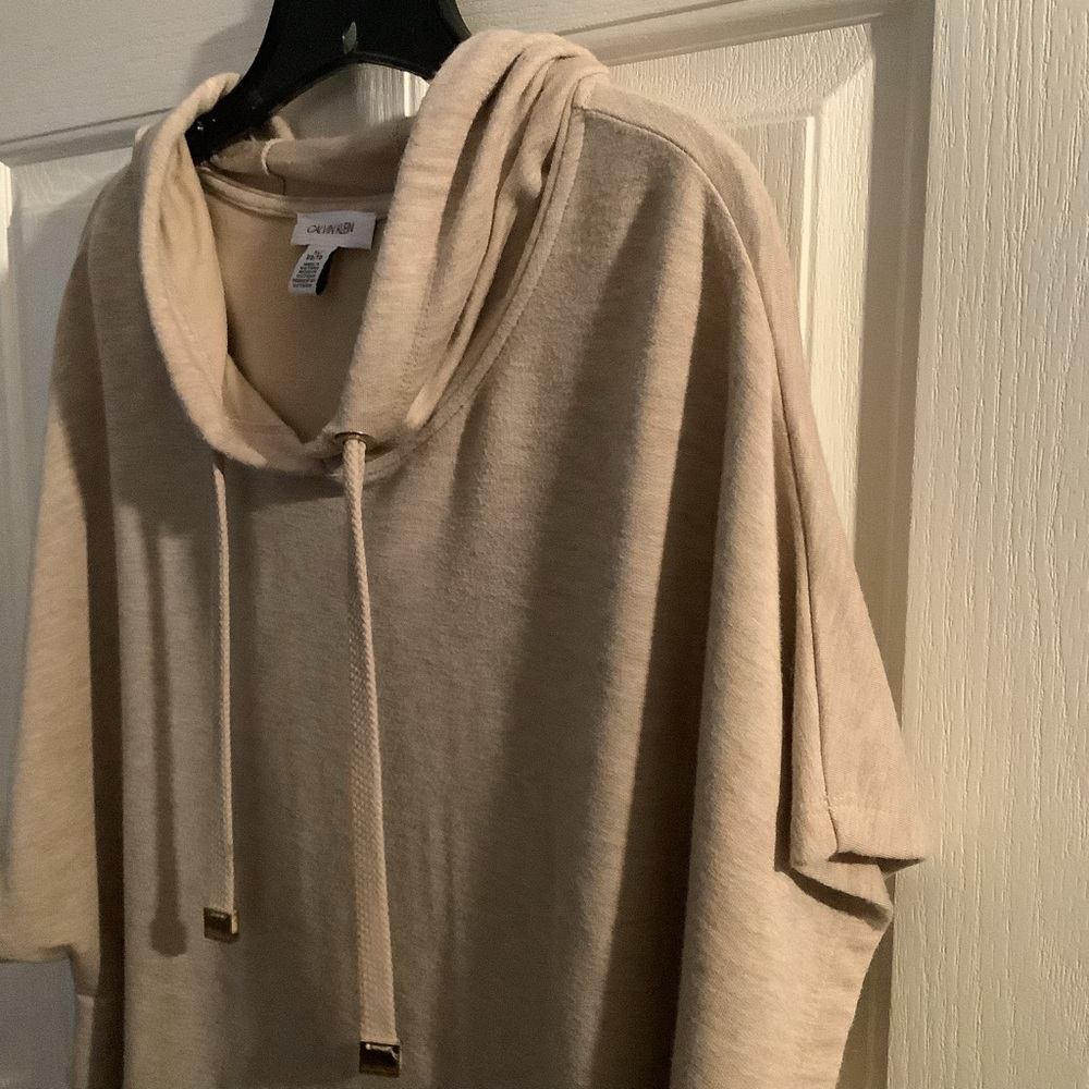 Capri pant set in beige by Calvin Klein, size XL. - Picture 5 of 16